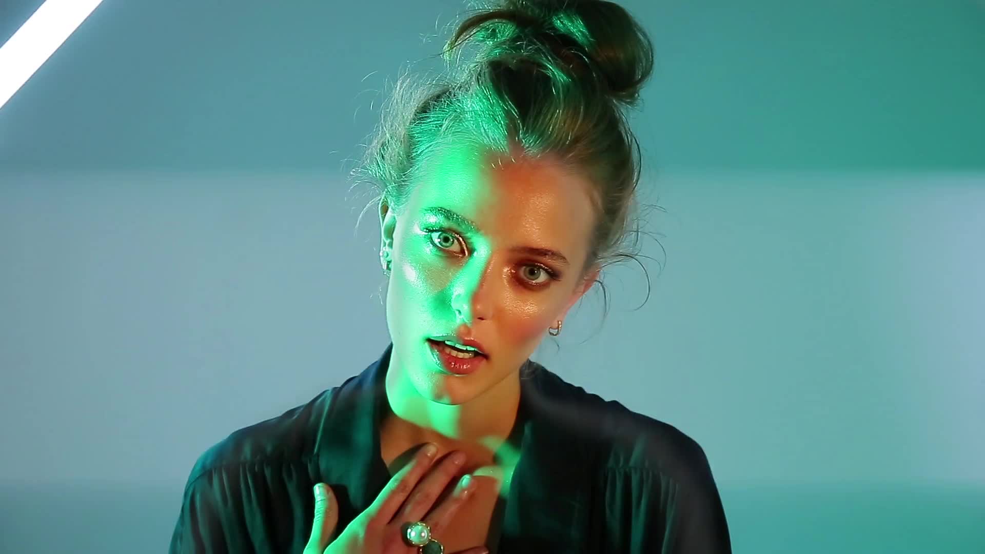 Elena Rei Neon HD Animated Wallpaper