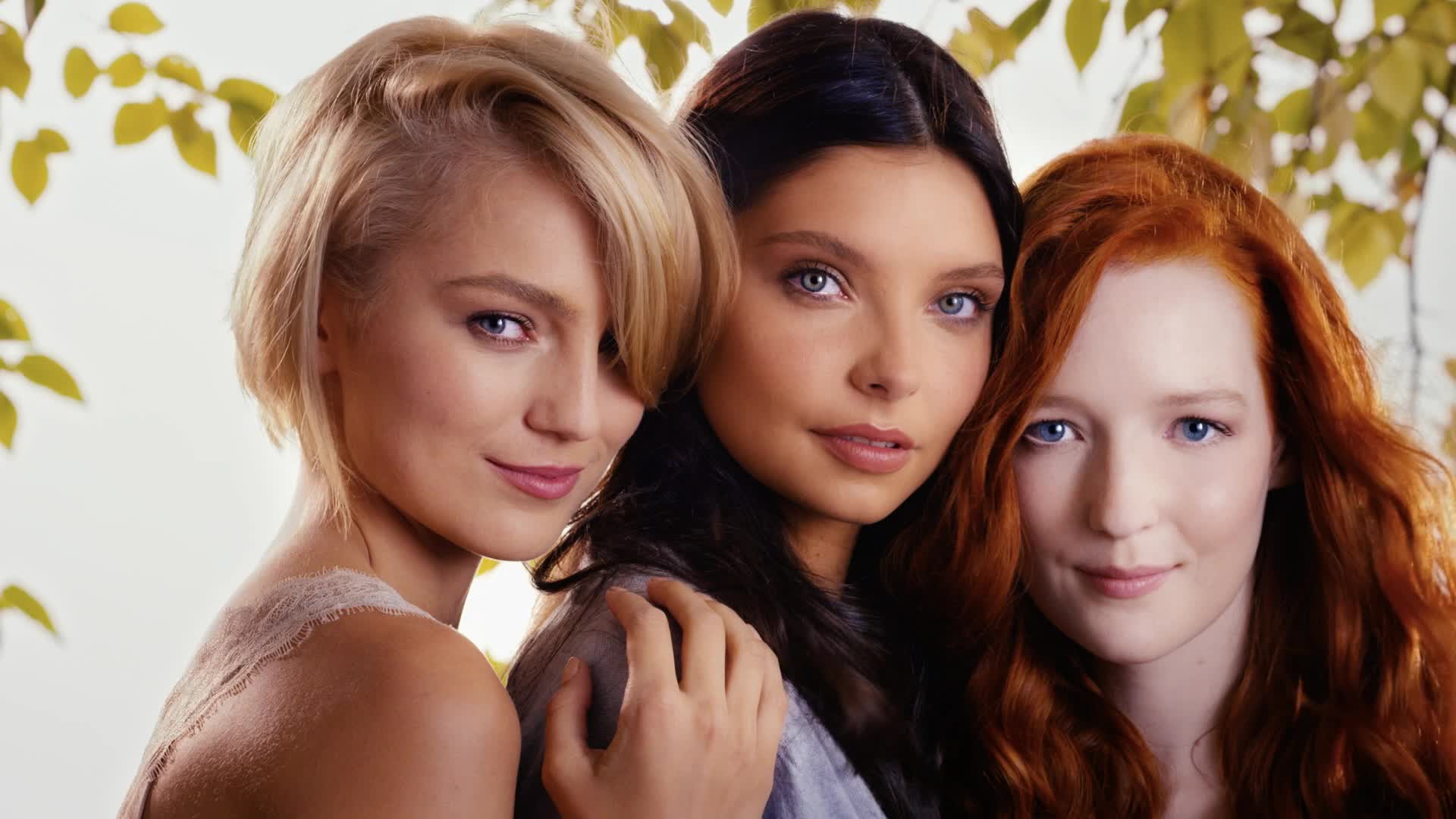 Britains Next Top Model HD Live Wallpaper