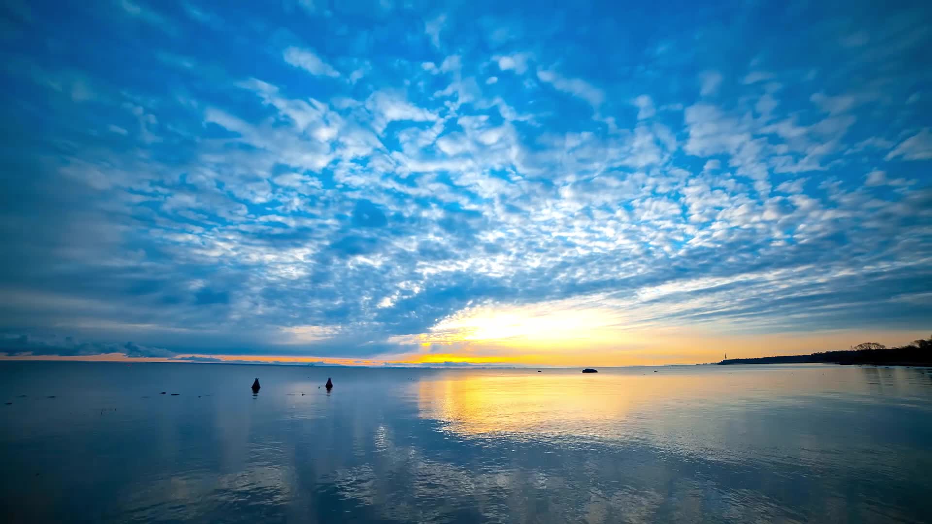 Calm Bay and Blue Sky HD Live Wallpaper