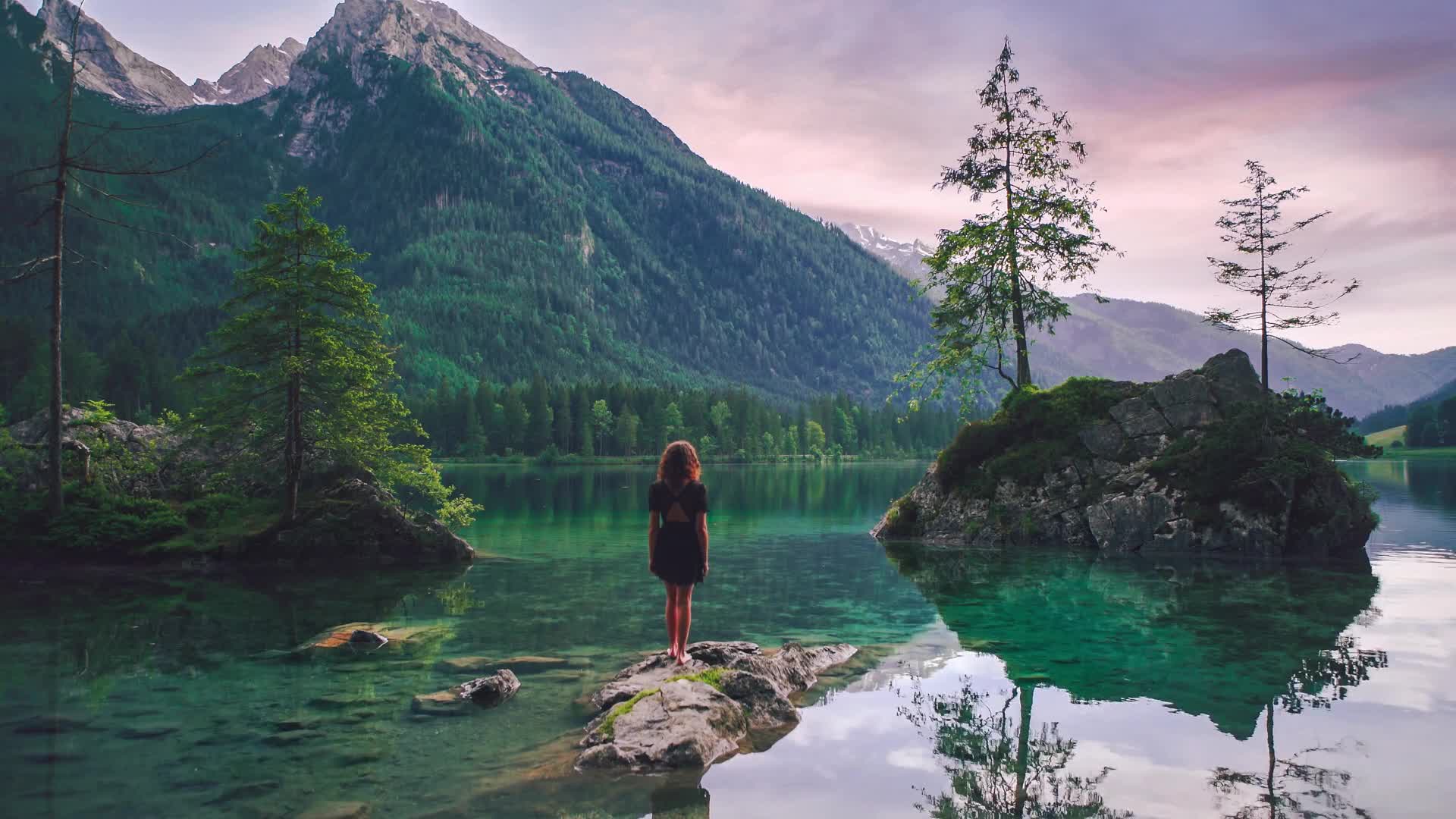 Bavarian Lake Live Wallpaper