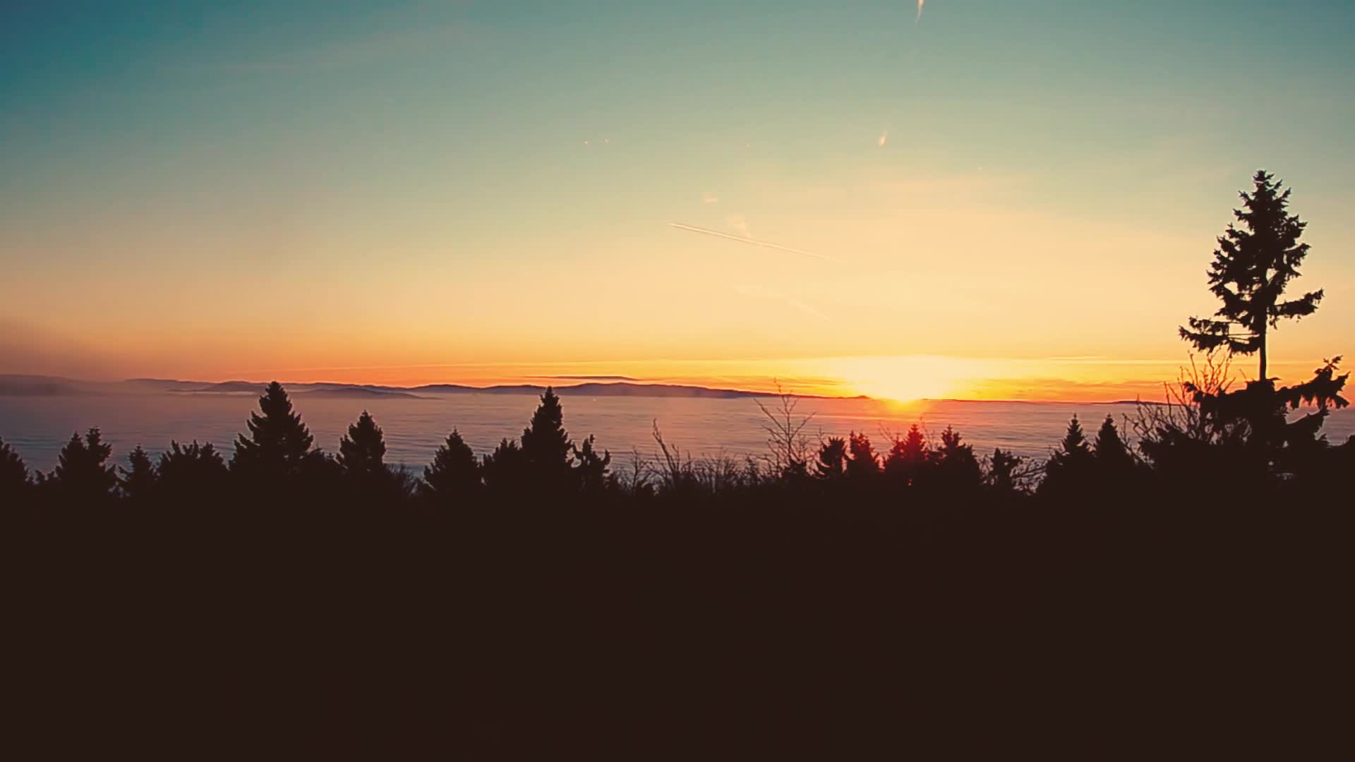 Mountains Sun Windows Animated Wallpaper