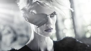 Revolution Girl Animated Wallpaper