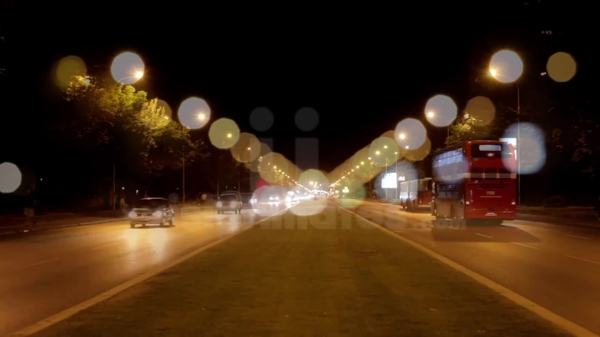 Traffic in the city at night  FOOTAGE HD 1920x1080