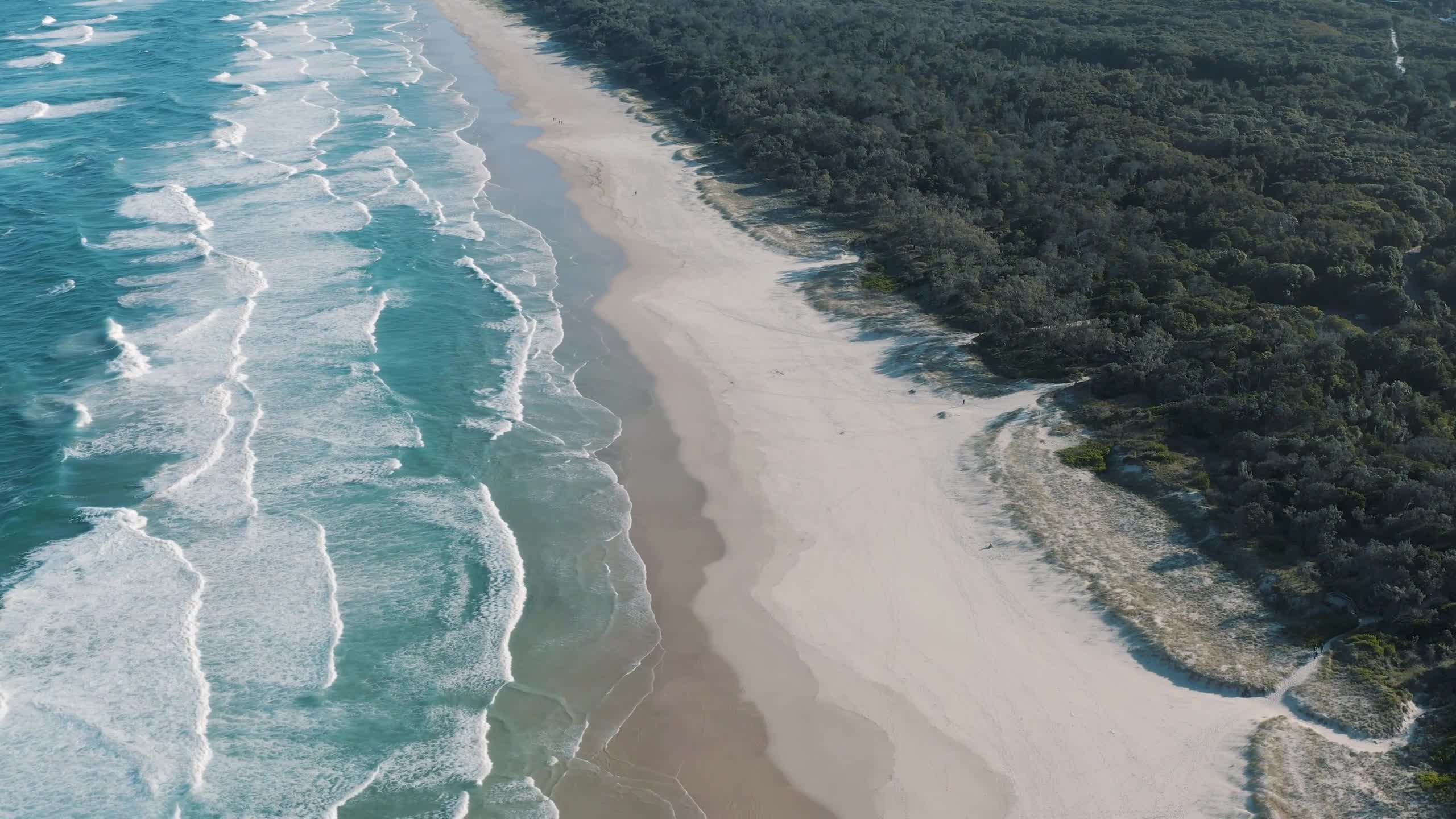 Waves 70796 Free Stock Video