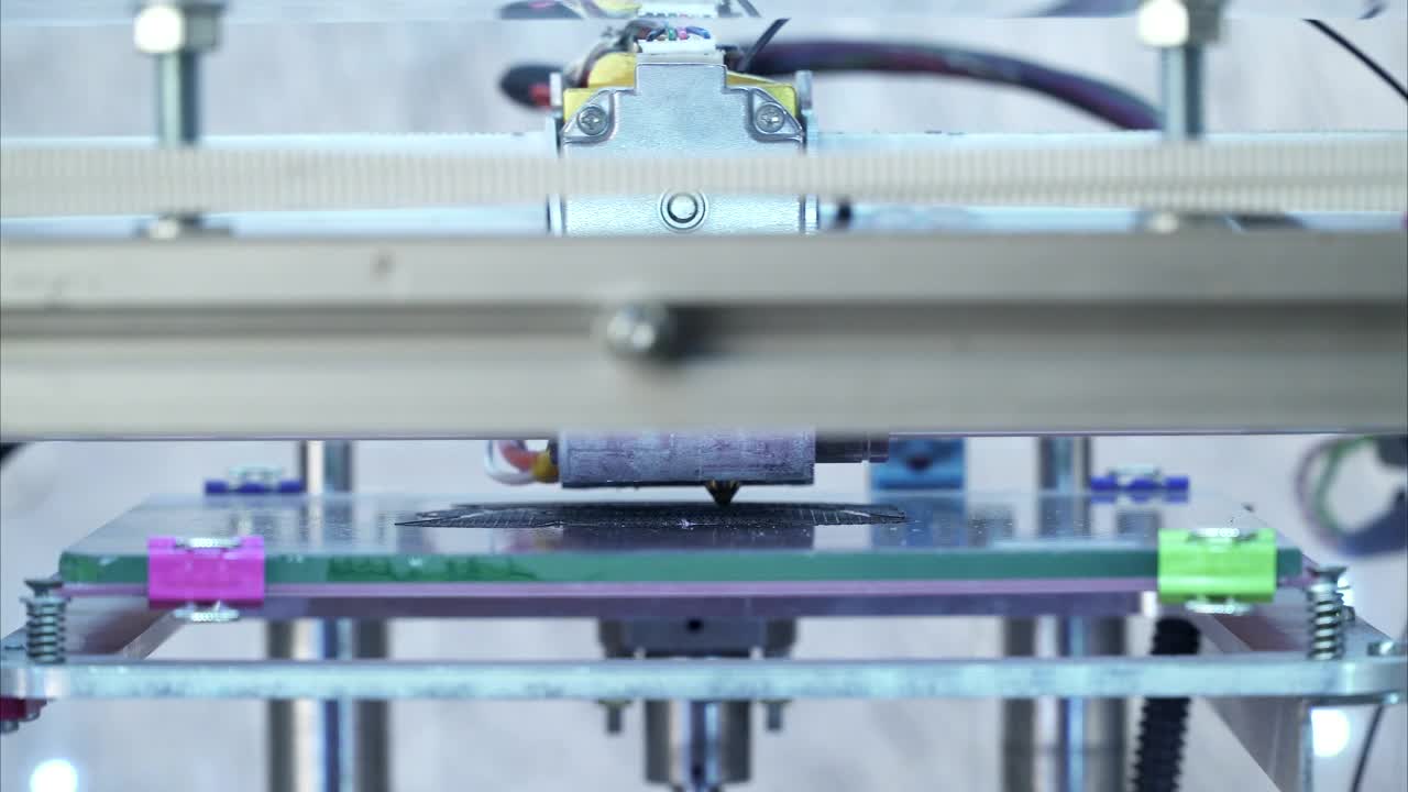 Stock Video 3d printer beginning a model PC Live Wallpaper