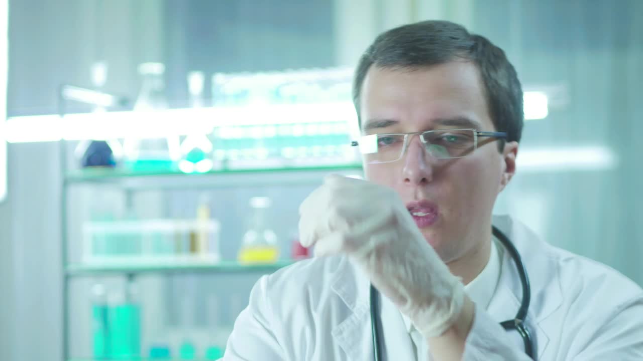 Stock Video A Doctor Takes Off The Gloves Live Wallpaper for PC