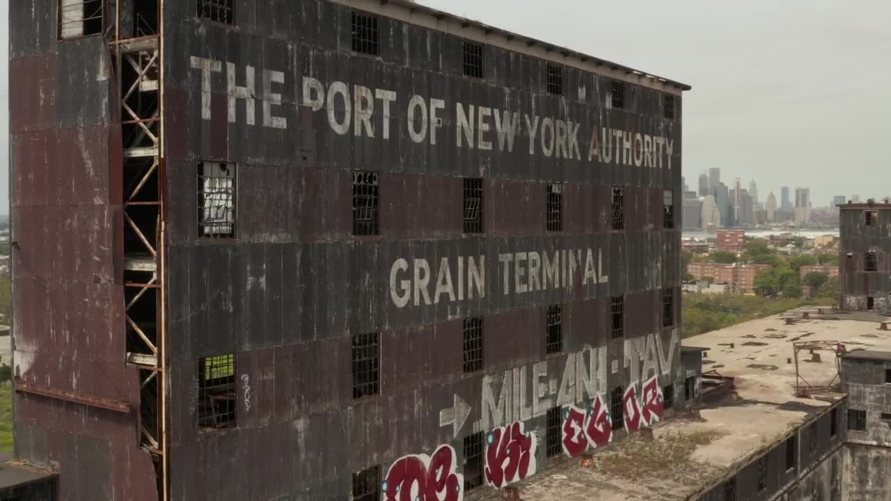 Stock Video Abandoned Building In The Port Of New York Live Wallpaper for PC