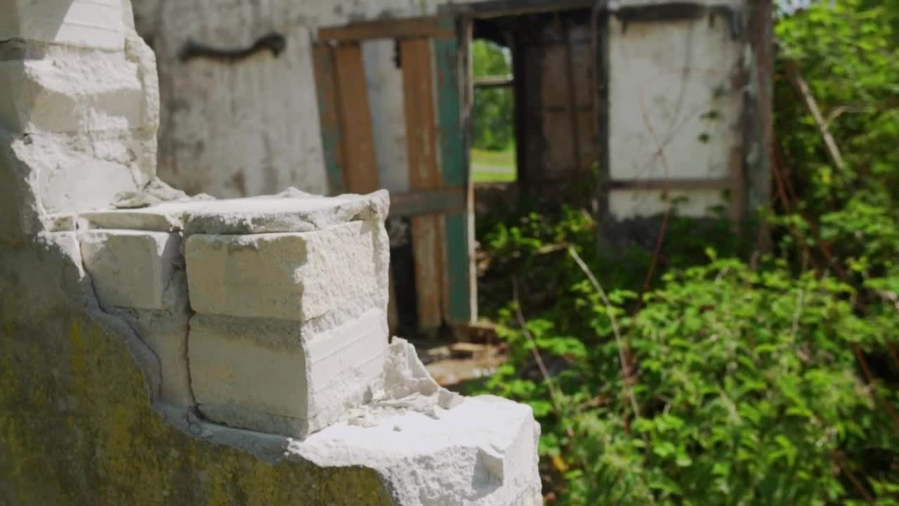 Stock Video Abandoned Old House With Broken Walls Live Wallpaper for PC