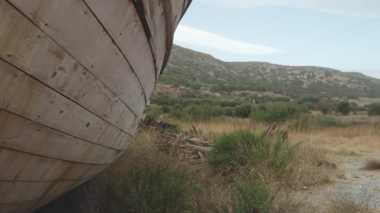 Stock Video Abandoned Ship Live Wallpaper for PC