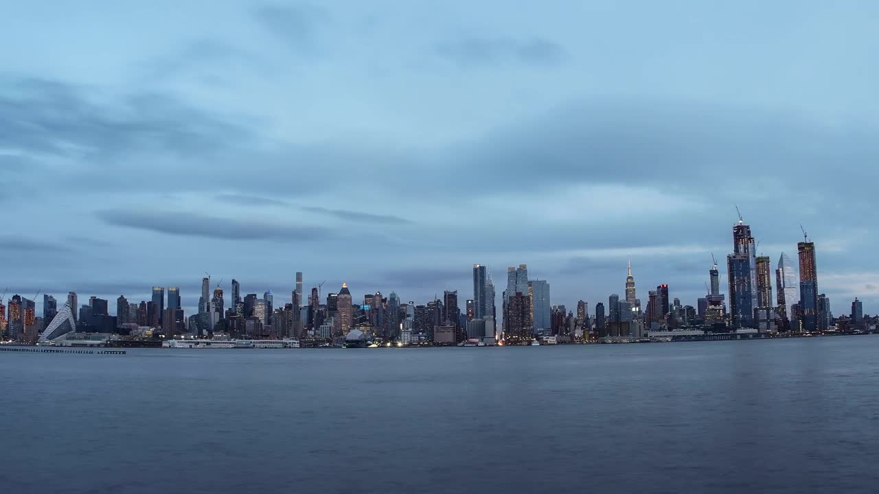 Stock Video Across New York After Rainfall Live Wallpaper for PC