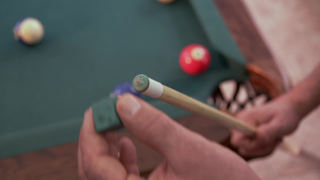 Stock Video Adding Chalk To A Pool Cue Live Wallpaper for PC