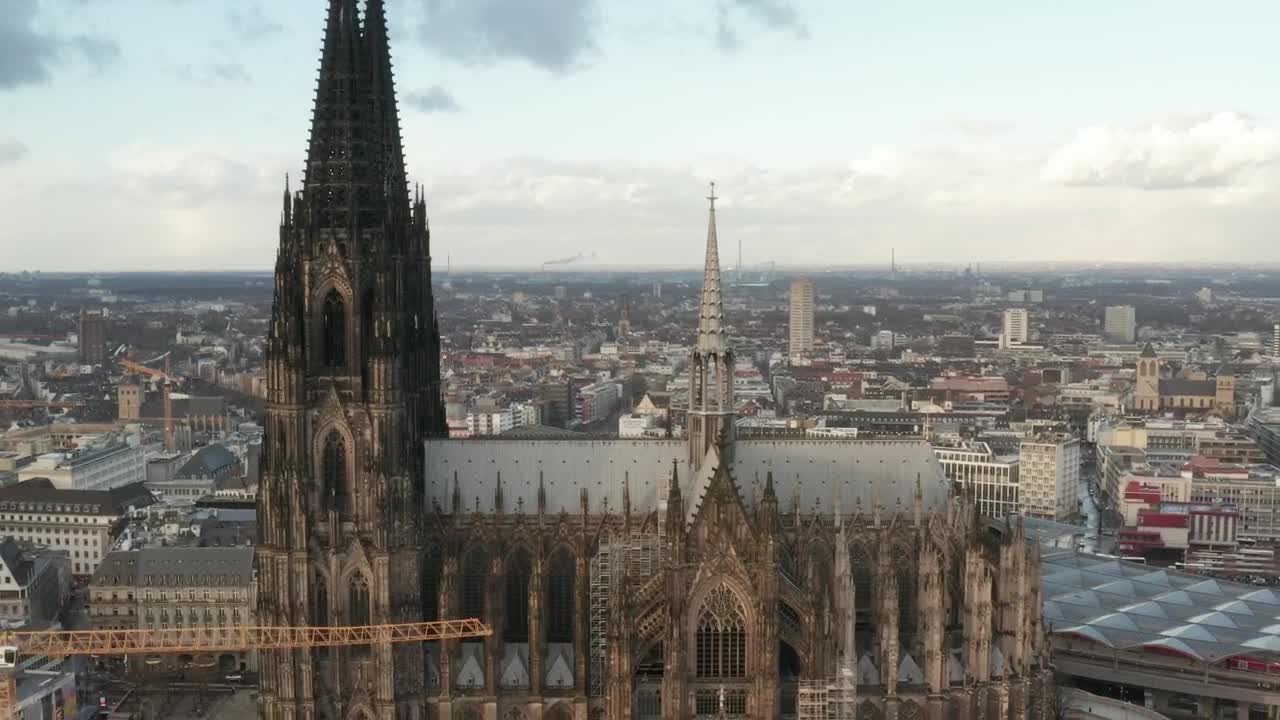 Stock Video Aerial Front View Of A Cathedral In The City Live Wallpaper for PC