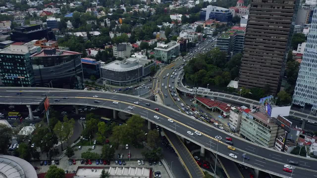 Stock Video Aerial Shot Of A Busy Avenue In The City Live Wallpaper for PC