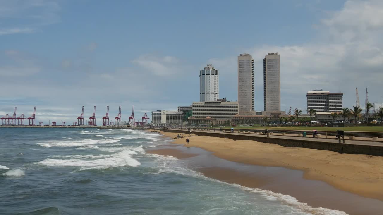 Stock Video Beach And The City In The Background Live Wallpaper For PC