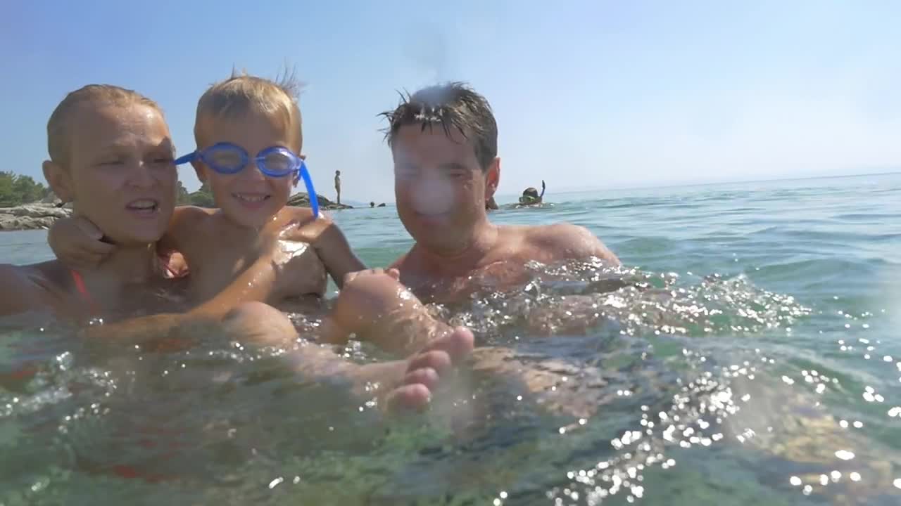 Stock Video Bathing In A Calm Ocean Live Wallpaper For PC