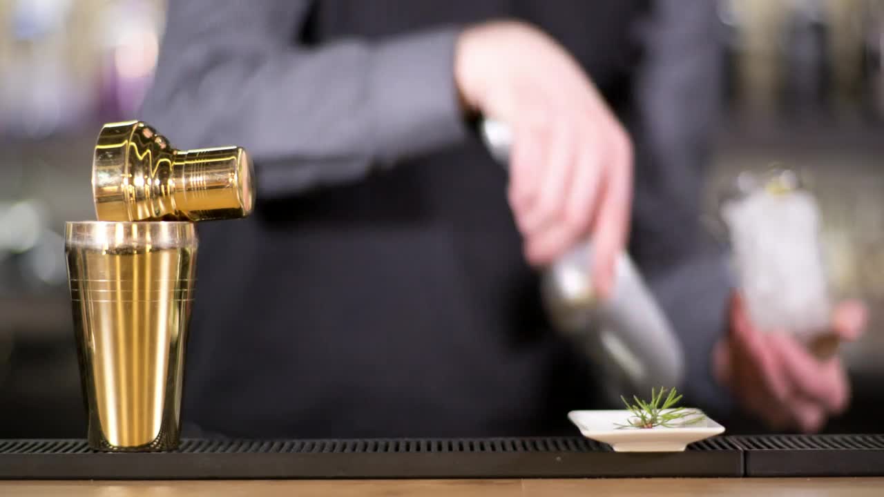 Stock Video Bartender Preparing A Cocktail Live Wallpaper For PC