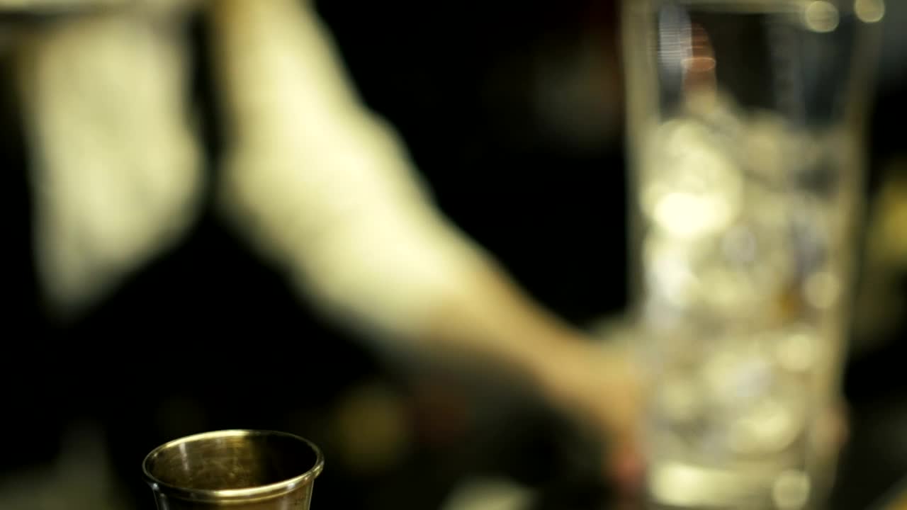 Stock Video Bartender Mixing Ice In A Glass Live Wallpaper For PC