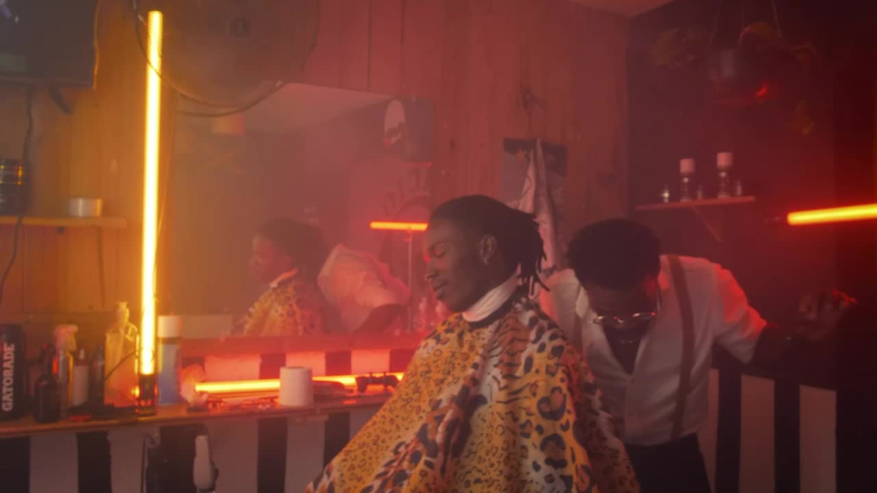 Stock Video Barber Working With A Client Live Wallpaper For PC