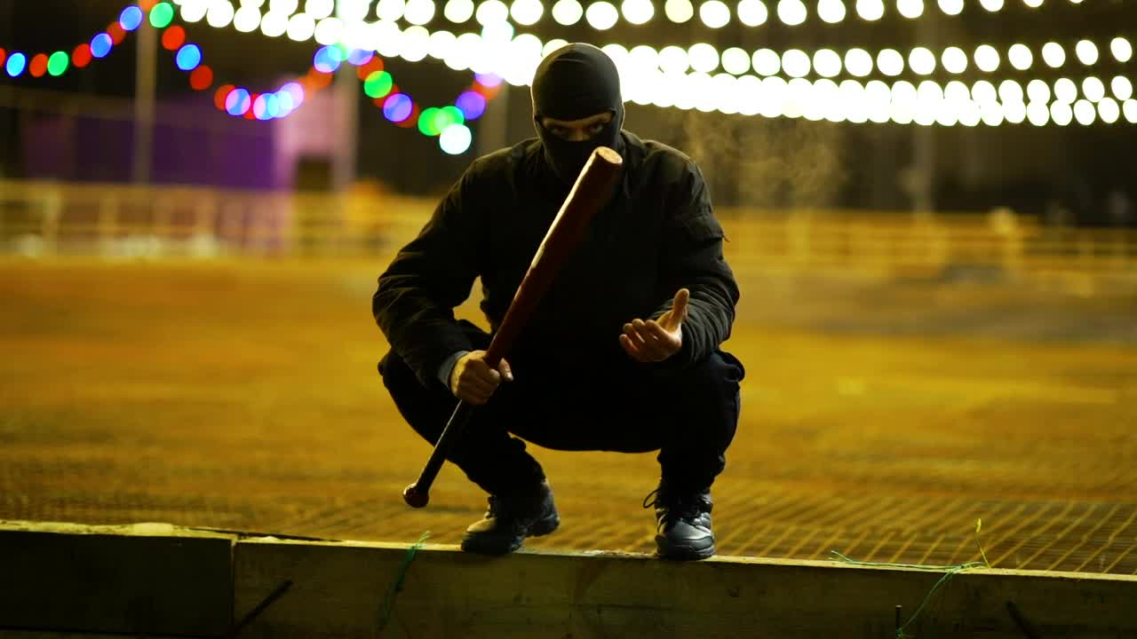 Stock Video Bandit With A Baseball Bat Live Wallpaper For PC