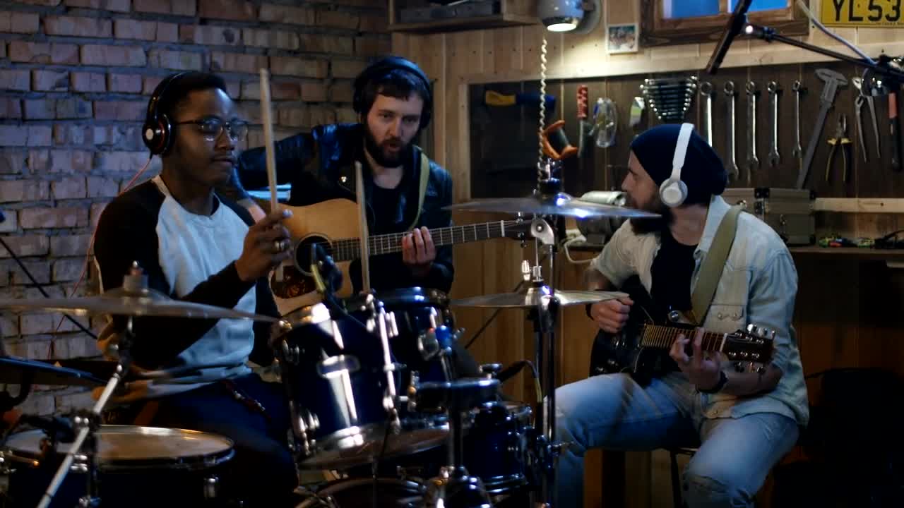 Stock Video Band Rehearsing In The Garage Live Wallpaper For PC