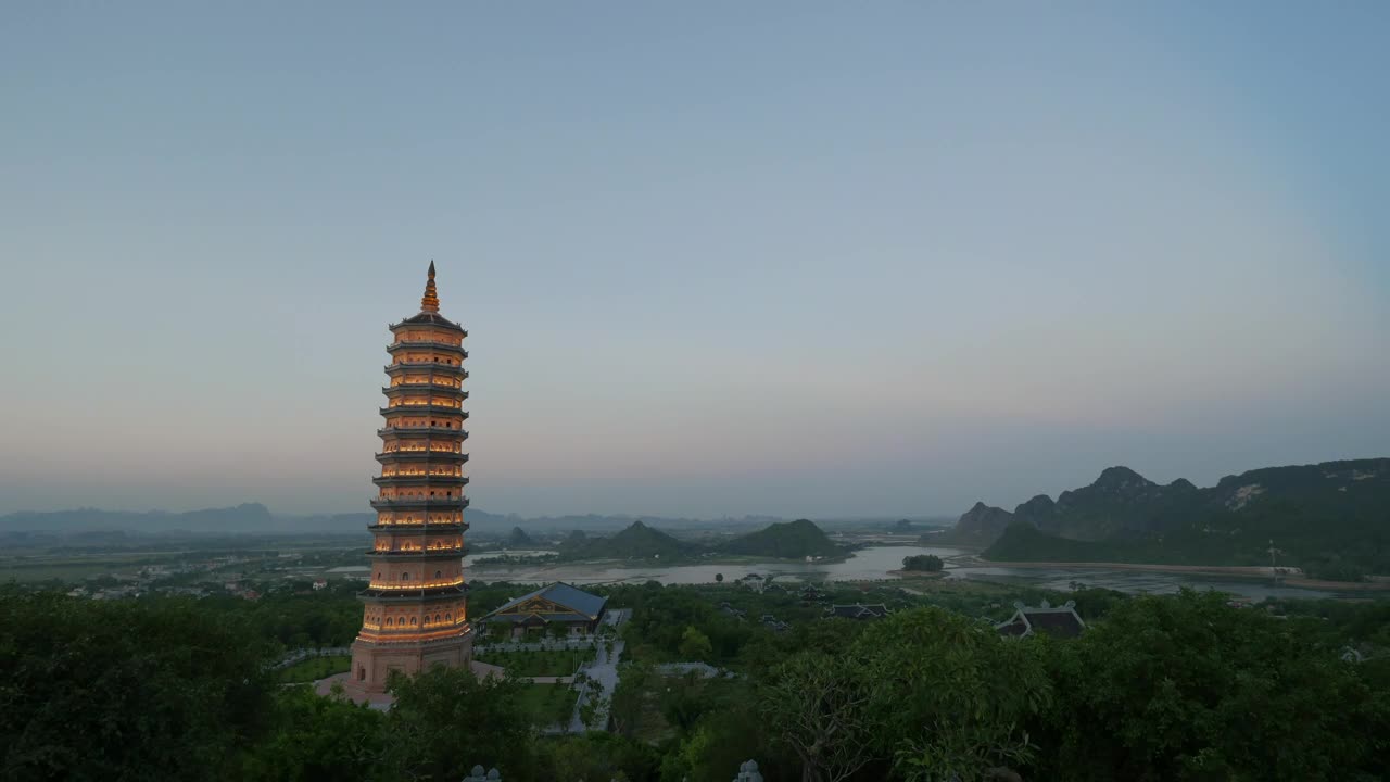 Stock Video Bai Dinh Temple At The End Of The Day Live Wallpaper For PC