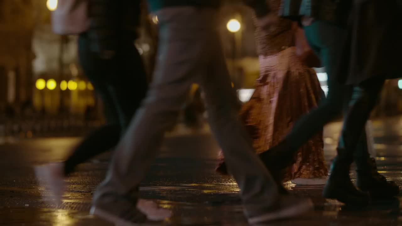 Stock Video Autumn Evening In A City Live Wallpaper For PC