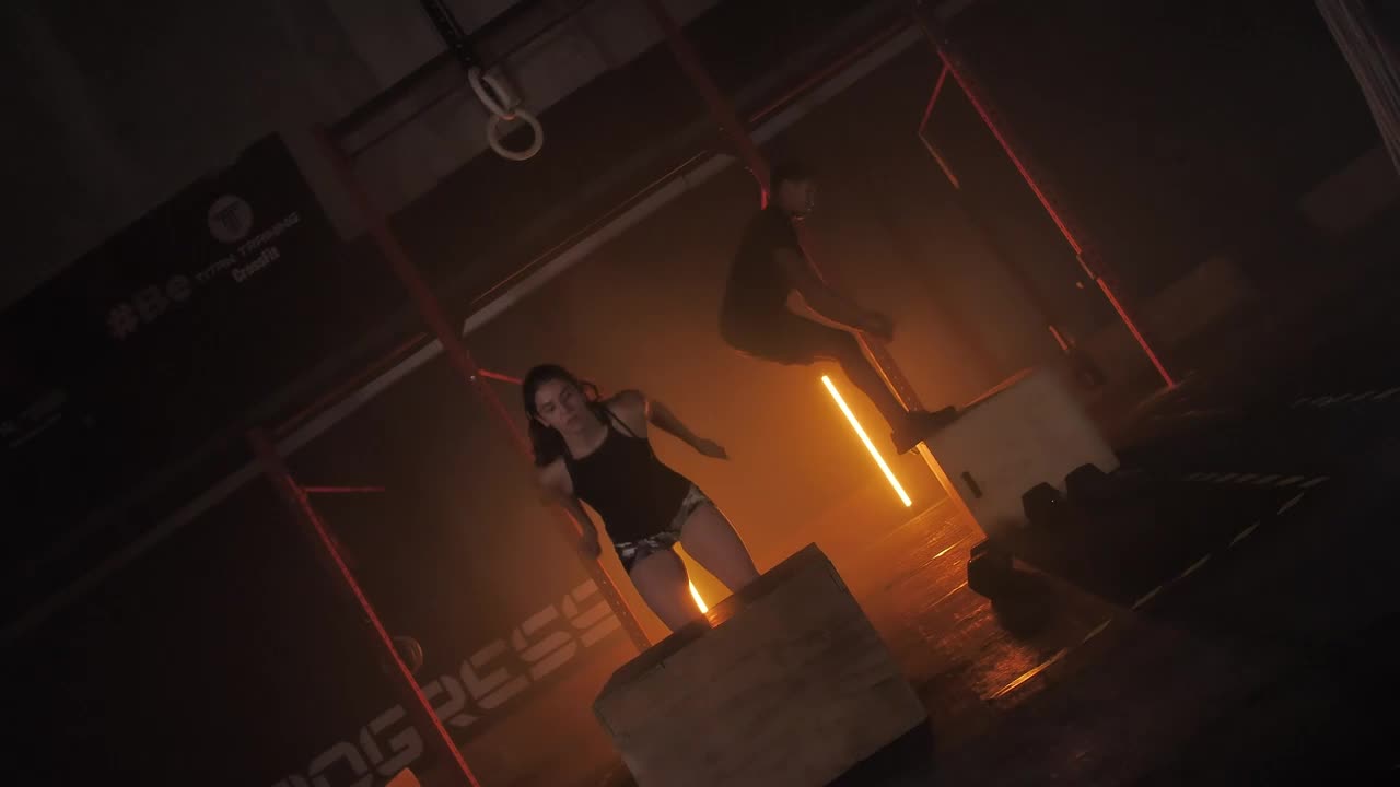 Stock Video Athletic Couple In Functional Training Live Wallpaper For PC