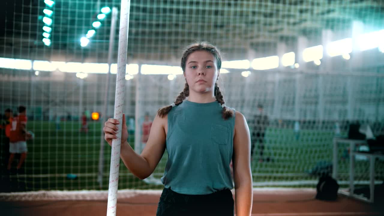 Stock Video Athlete Girl From The Front With A Pole In Her Live Wallpaper For PC
