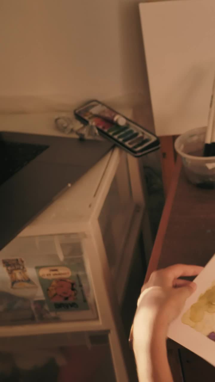 Stock Video Artist Working In Her Studio Live Wallpaper For PC