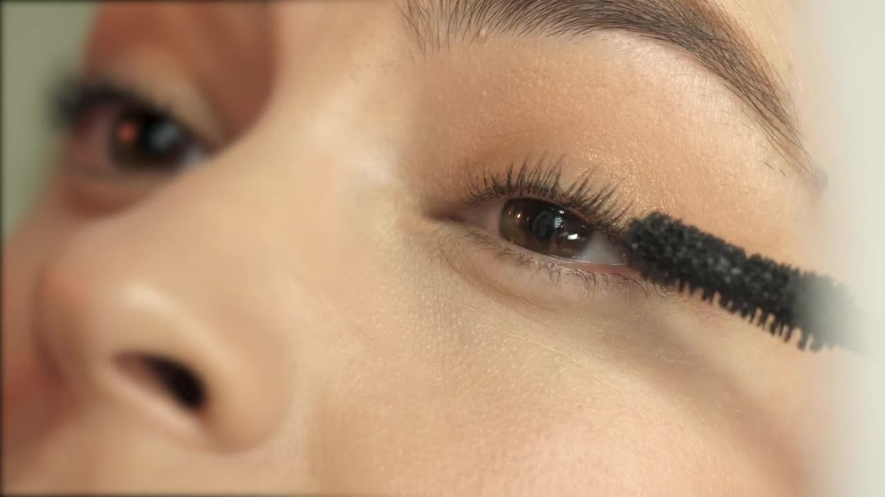 Stock Video Applying Mascara Closeup Live Wallpaper For PC