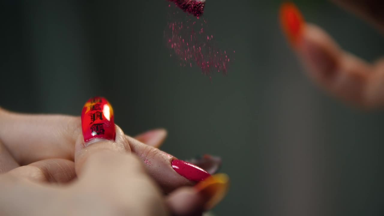 Stock Video Applying Manicure Sparkles Live Wallpaper For PC