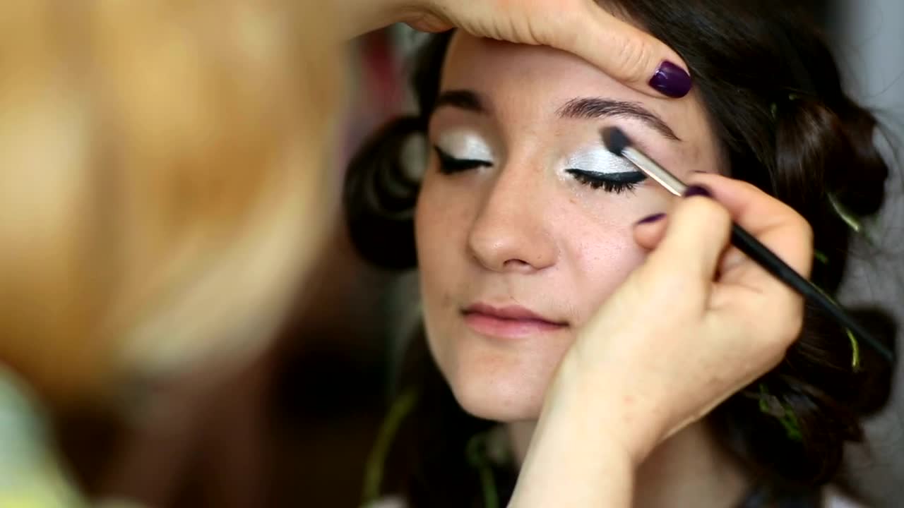 Stock Video Applying Makeup On The Eyes Live Wallpaper For PC
