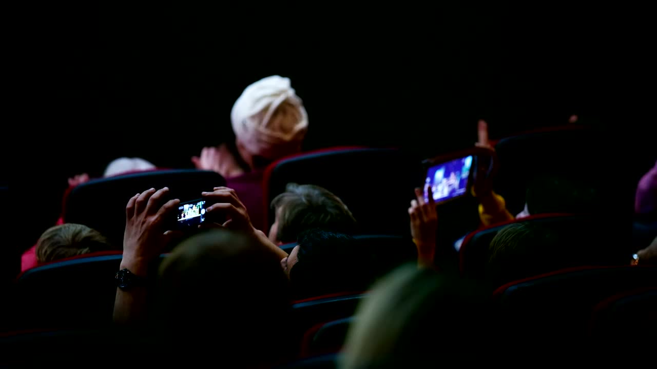 Stock Video Applauding A Performance Live Wallpaper For PC