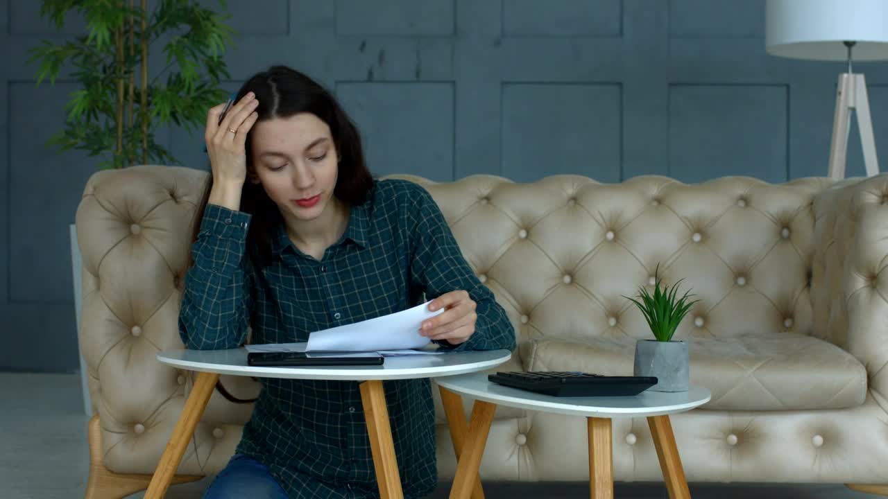 Stock Video Annoyed Woman Working In A Room Live Wallpaper For PC