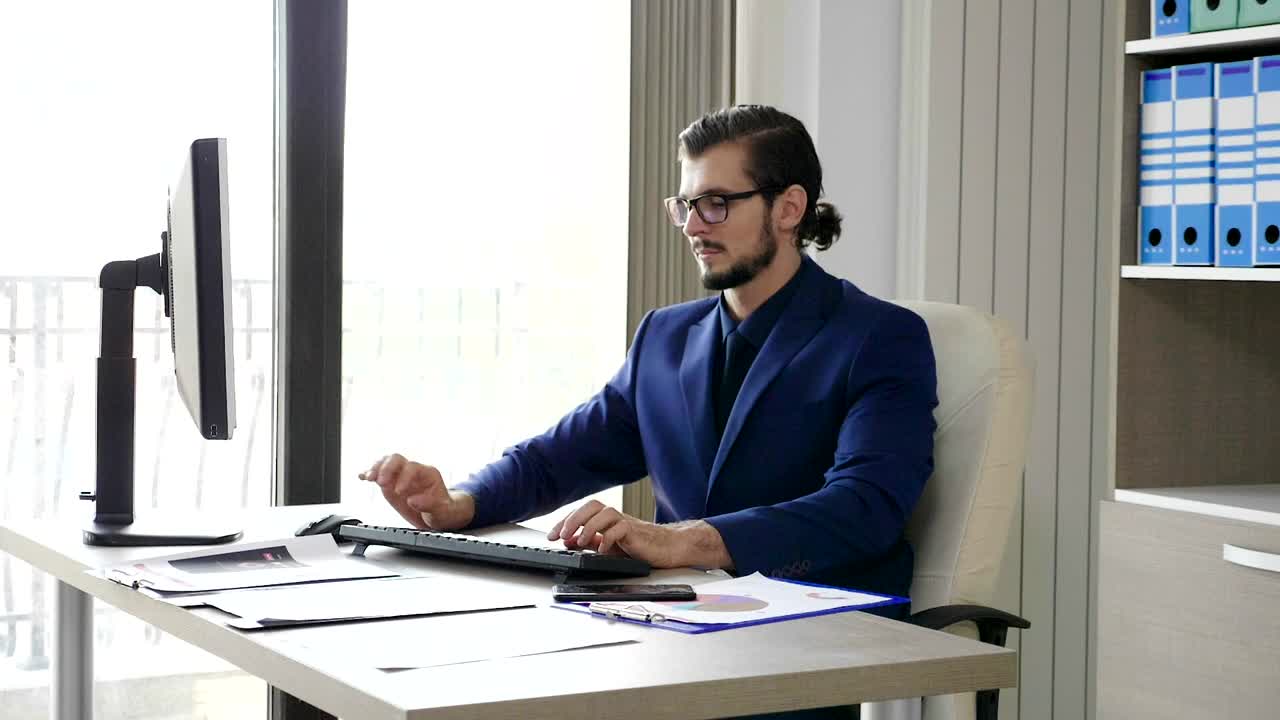 Stock Video Annoyed Businessman Speaks On The Phone Live Wallpaper For PC