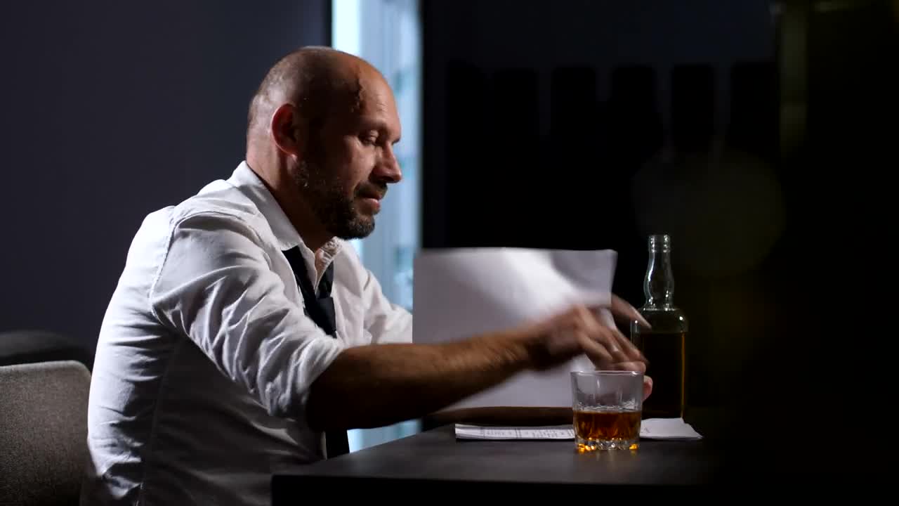 Stock Video Angry Man Destroying A Report Live Wallpaper For PC