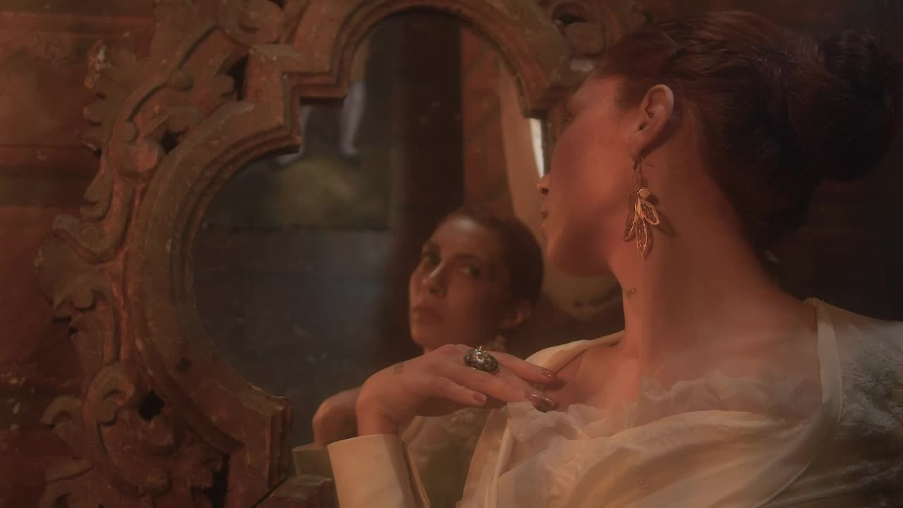 Stock Video An Old Fashioned Lady Look Into The Mirror Live Wallpaper For PC