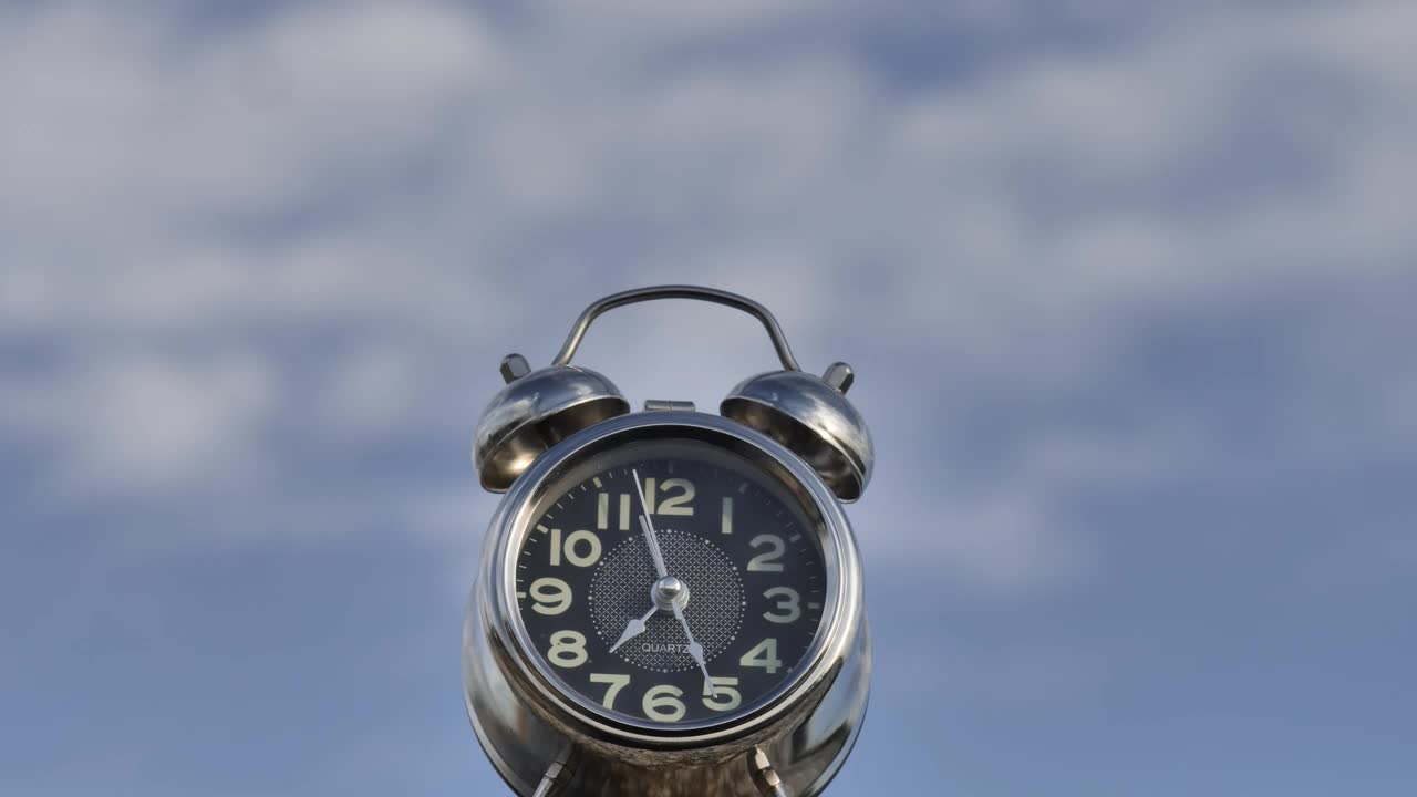 Stock Video Alarm Clock Outside Time Lapse Live Wallpaper For PC