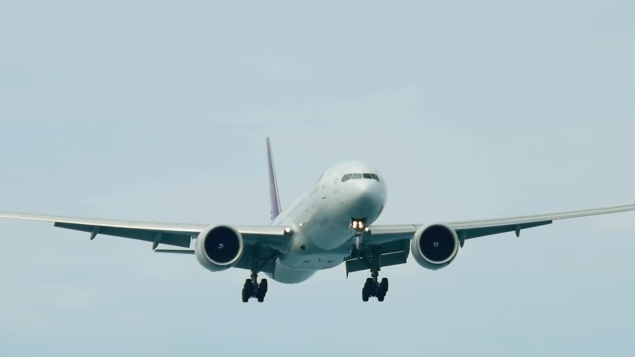 Stock Video Airplane Preparing To Land Live Wallpaper For PC