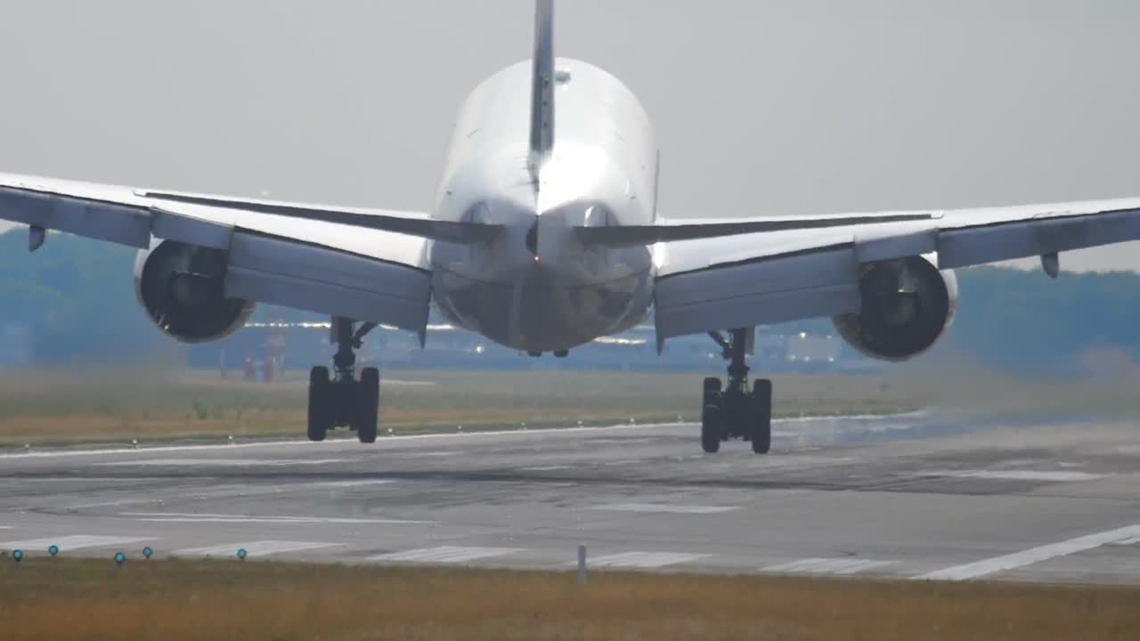 Stock Video Airplane Landing In Slow Motion Live Wallpaper For PC