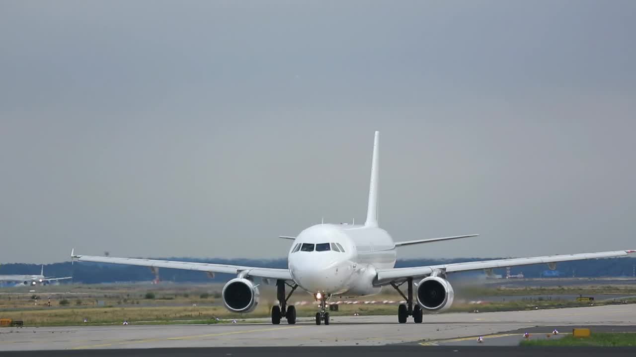 Stock Video Airplane Gettign Ready For Take Off Live Wallpaper For PC