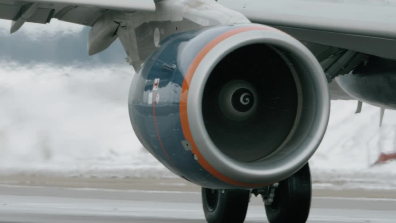 Stock Video Aircraft Engine In The Snow Live Wallpaper For PC