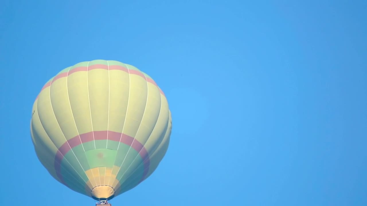 Stock Video Air Balloon Rising In The Clear Sky Live Wallpaper For PC