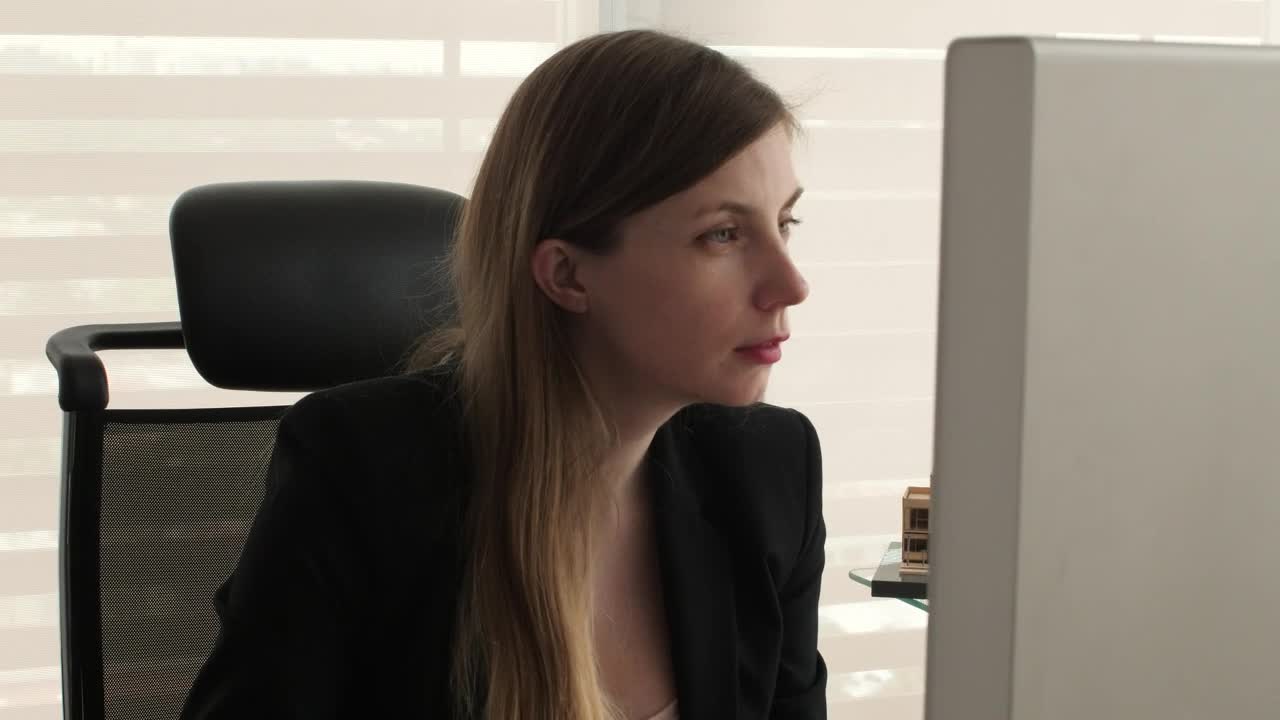 Stock Video A Woman Working In Her Office Live Wallpaper For PC