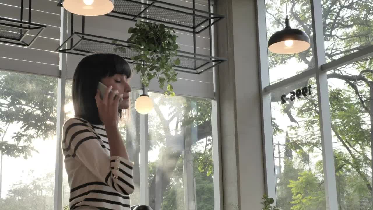 Stock Video A Woman Having A Phone Call Live Wallpaper For PC