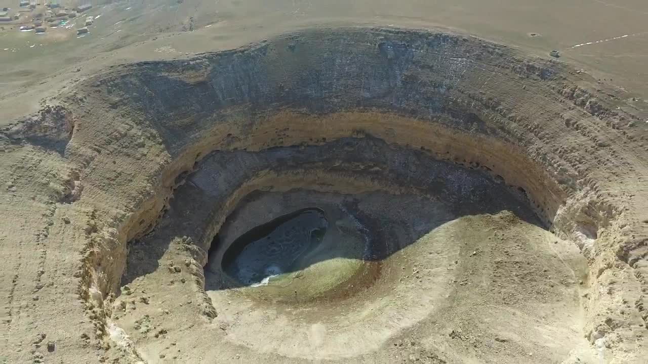 Stock Video A Hole In A Dry Plain Live Wallpaper For PC