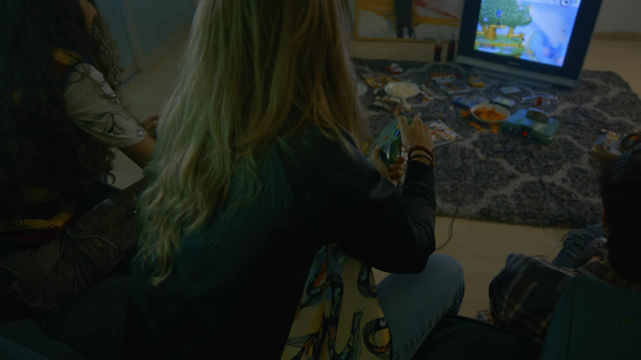Stock Video A Guy And Two Girls On A Video Game Night Live Wallpaper For PC