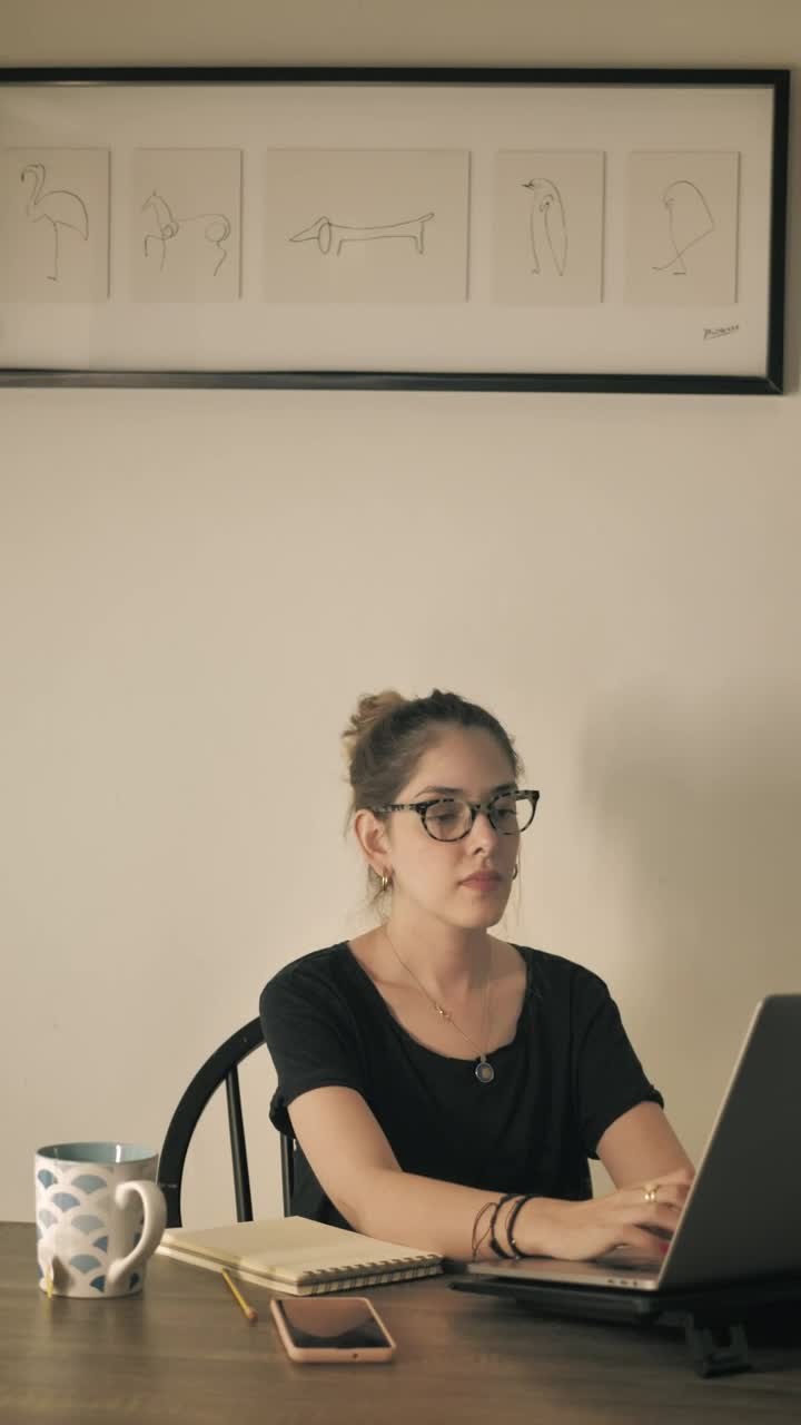 Stock Video Business Woman Working From Home Live Wallpaper For PC