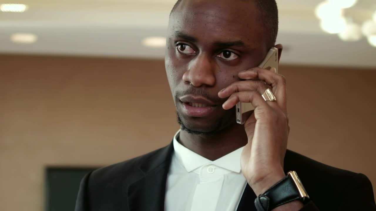 Stock Video Business Man Talking On The Phone Live Wallpaper For PC