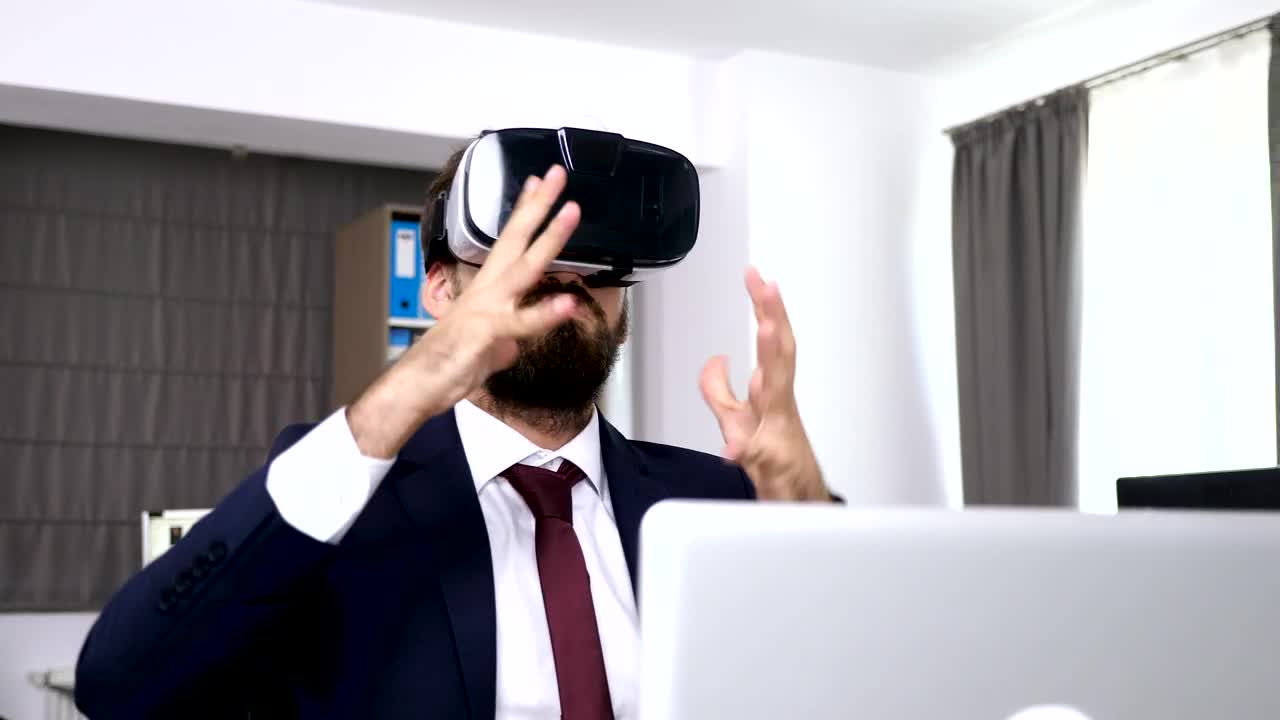 Stock Video Businesman Uses Vr Headset To Visualise Data Live Wallpaper For PC